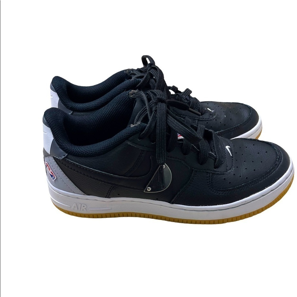 Nike Air Force 1 Low Lv8 NBA Black Grey Youth Sneakers Size 5Y